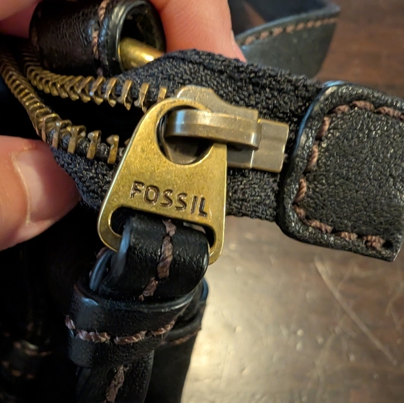 Fossil Black Leather Crossbody Bag - Picture 6 of 6